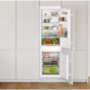 Bosch ugradni frižider KIN86NSE0
