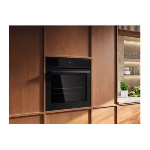Electrolux ugradna rerna EOE9P3XT