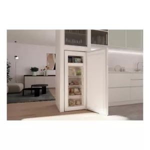 Candy vertikalni zamrzivač CNUQ2L513EW