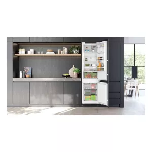 Bosch ugradni frižider KIN96ADC0